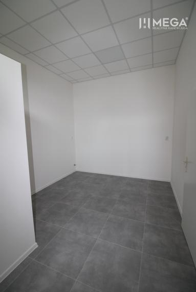 Prenájom - 2 priestory na Sídlisku 3 v meste Humenné