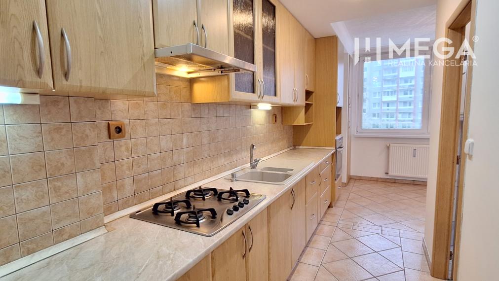 EXKLUZÍVNE 2i byt na Laboreckej ulici v Humennom