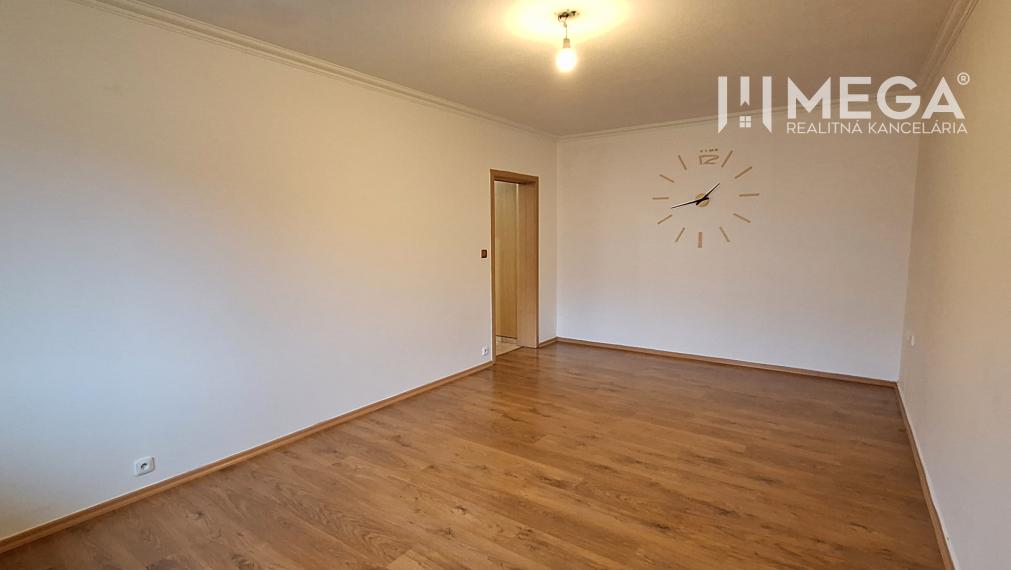 EXKLUZÍVNE 2i byt na Laboreckej ulici v Humennom