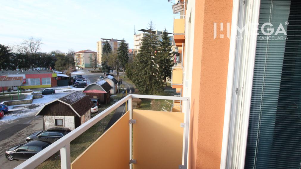 Na prenájom veľký a slnečný 1 izbový byt v meste Humenné