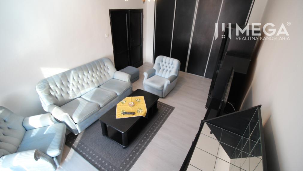 Na prenájom veľký a slnečný 1 izbový byt v meste Humenné