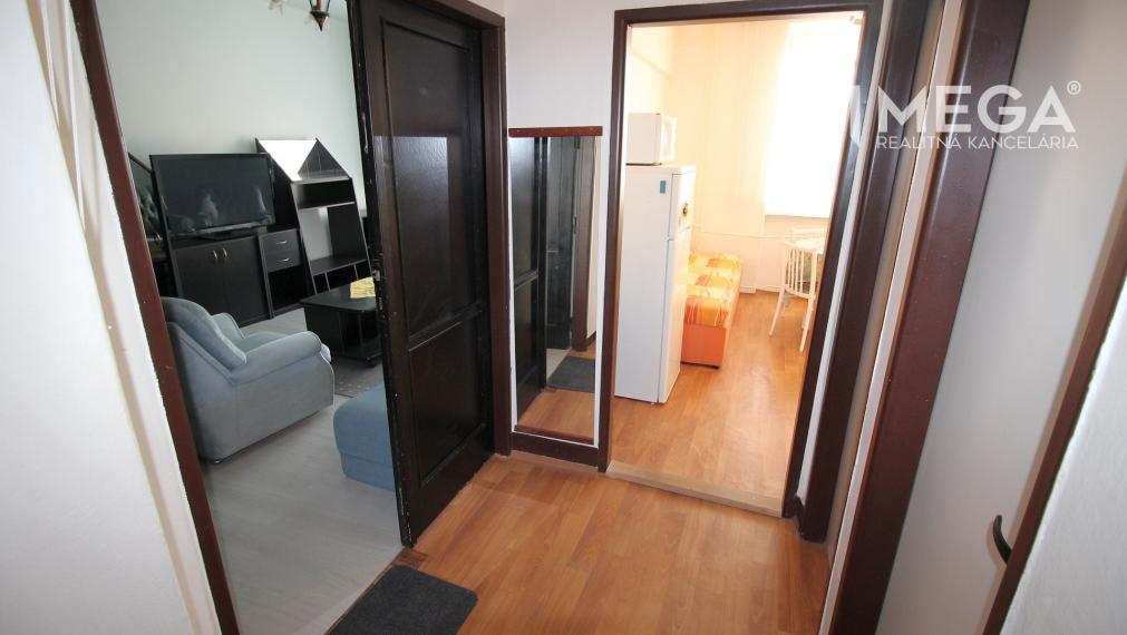 Na prenájom veľký a slnečný 1 izbový byt v meste Humenné