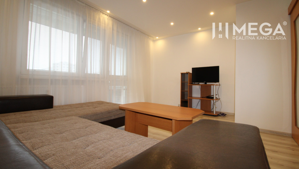 PRENAJATÝ 3i byt, zariadený, prerobený, na Sídlisku III v meste Humenné