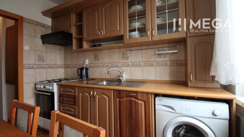 Na prenájom 3i byt, zariadený, prerobený, na Sídlisku III v meste Humenné