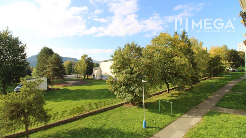 PRENÁJOM 3-izb. bytu – SÍDLISKO III, HUMENNÉ LABORECKÁ ULICA