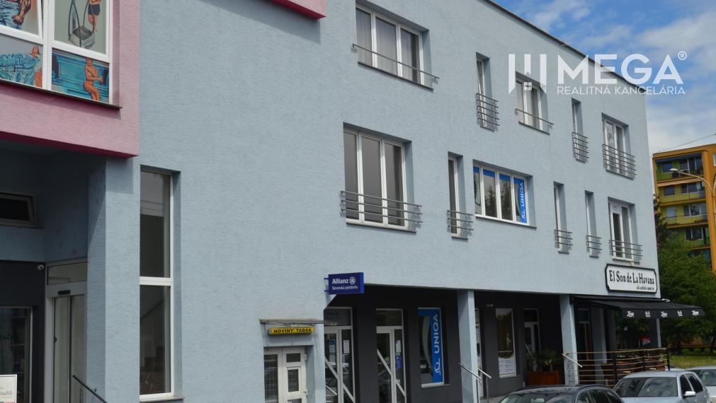 PRENÁJOM obchodného priestoru v centre Humenného (74 m2)