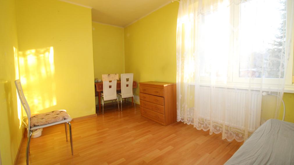 Na predaj - 3izbový byt s pozemkom a garážou v meste Humenné