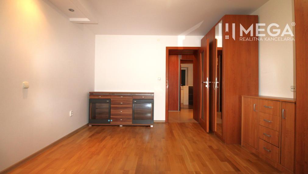 NA PRENÁJOM MODERNÝ 2-izbový BYT PO KOMPLETNEJ REKONŠTRUKCII