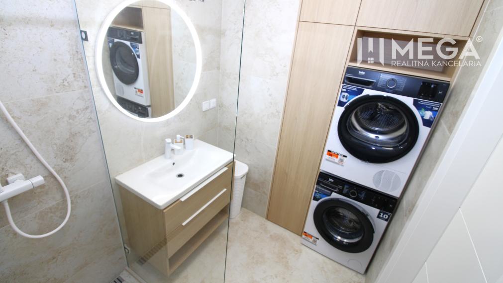 NA PRENÁJOM PRÉMIOVÝ 3-IZBOVÝ BYT – CENTRAL POINT HUMENNÉ