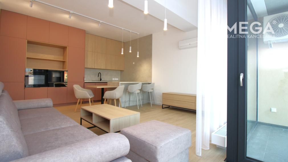 NA PRENÁJOM PRÉMIOVÝ 3-IZBOVÝ BYT – CENTRAL POINT HUMENNÉ