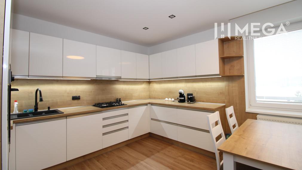 NA PRENÁJOM LUXUSNÝ 3-IZBOVÝ BYT S KRBOM 92 m² KAMENICA N/C