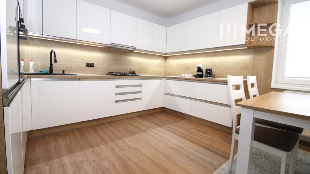 NA PRENÁJOM LUXUSNÝ 3-IZBOVÝ BYT S KRBOM 92 m² KAMENICA N/C