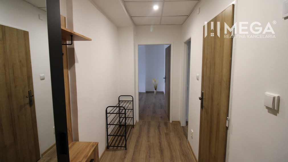 REZERVOVANÉ - 2izb. byt, zariadený, Ševčenková ul, mesto Humenné