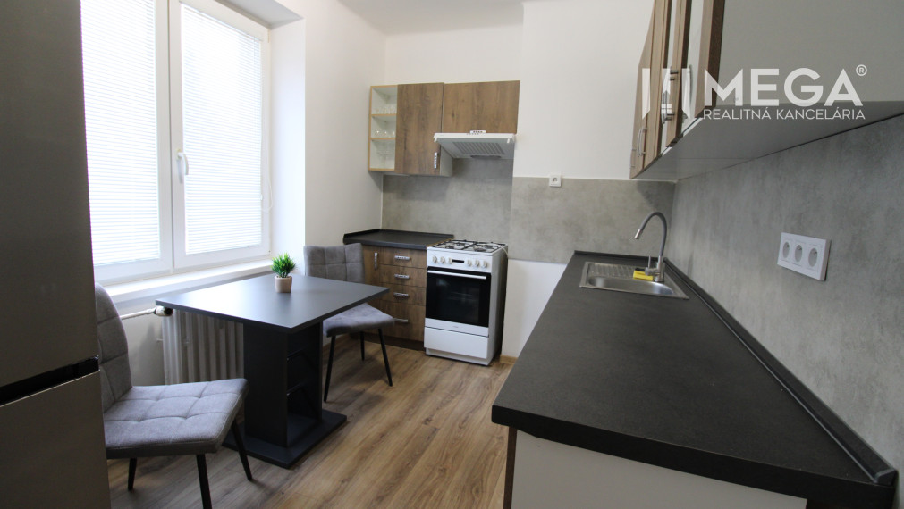 REZERVOVANÉ - 2izb. byt, zariadený, Ševčenková ul, mesto Humenné