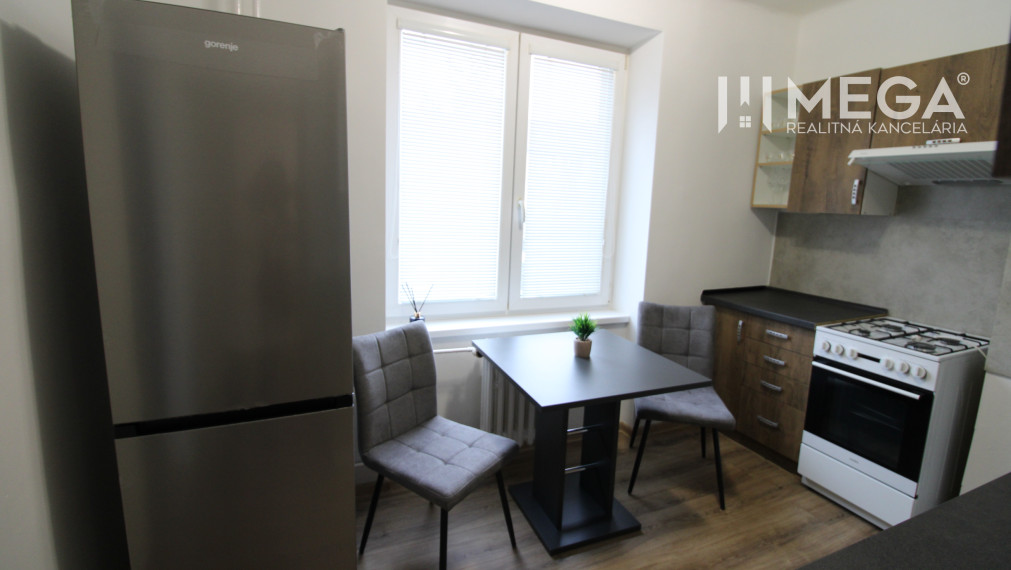 REZERVOVANÉ - 2izb. byt, zariadený, Ševčenková ul, mesto Humenné