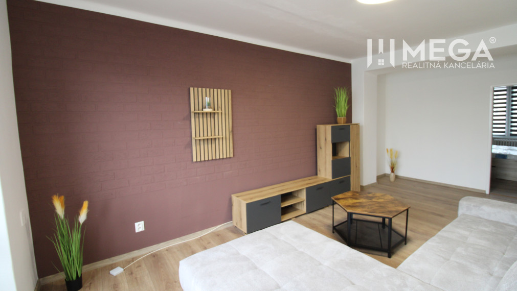 REZERVOVANÉ - 2izb. byt, zariadený, Ševčenková ul, mesto Humenné