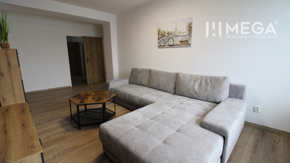 REZERVOVANÉ - 2izb. byt, zariadený, Ševčenková ul, mesto Humenné