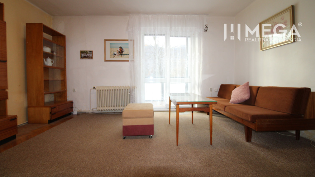 Na predaj - 3izbový byt s pozemkom a garážou v meste Humenné