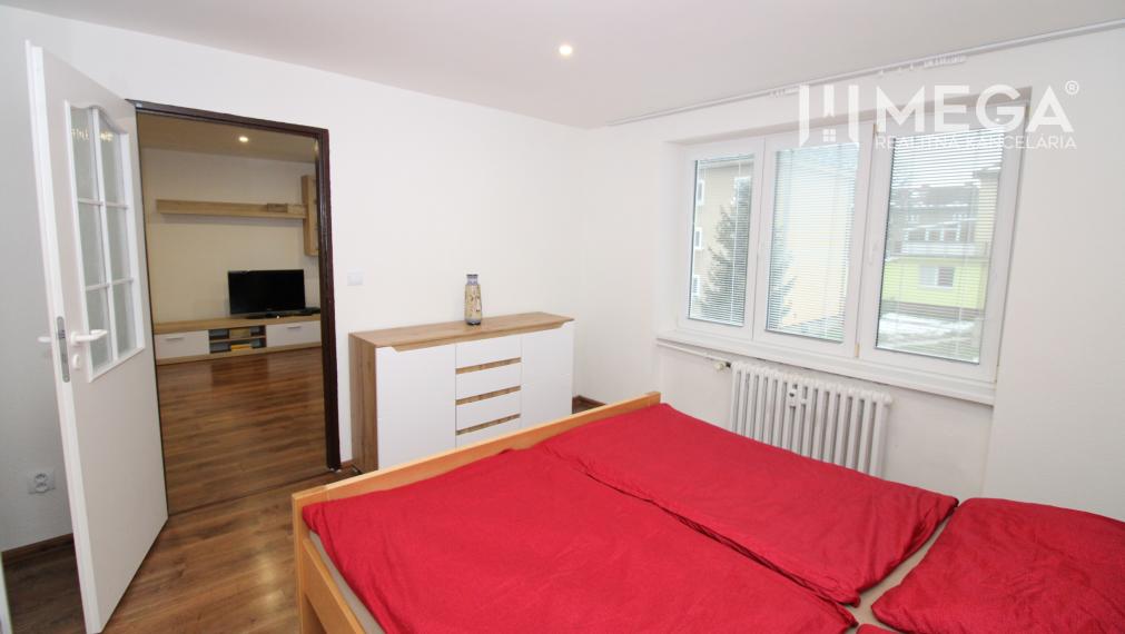 NA PRENÁJOM VEĽKÝ 2-IZBOVÝ BYT 69 m², ul. KRÁTKA, HUMENNÉ