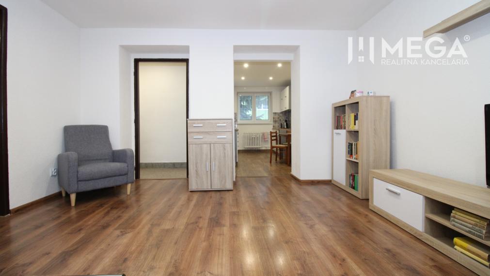 REZERVOVANÝ VEĽKÝ 2-IZBOVÝ BYT 69 m², ul. KRÁTKA, HUMENNÉ