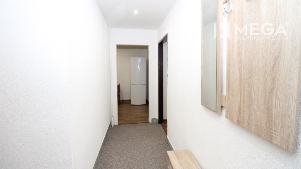 NA PRENÁJOM VEĽKÝ 2-IZBOVÝ BYT 69 m², ul. KRÁTKA, HUMENNÉ