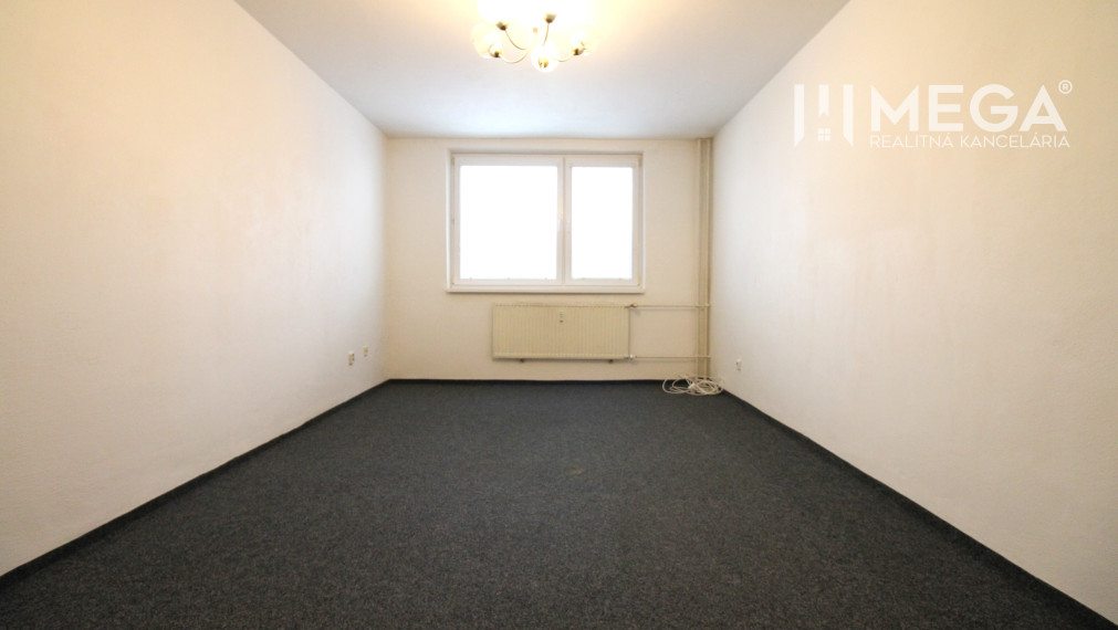 REZERVOVANÝ PRIESTRANNÝ 3-IZBOVÝ BYT S LOGGIOU - HUMENNÉ