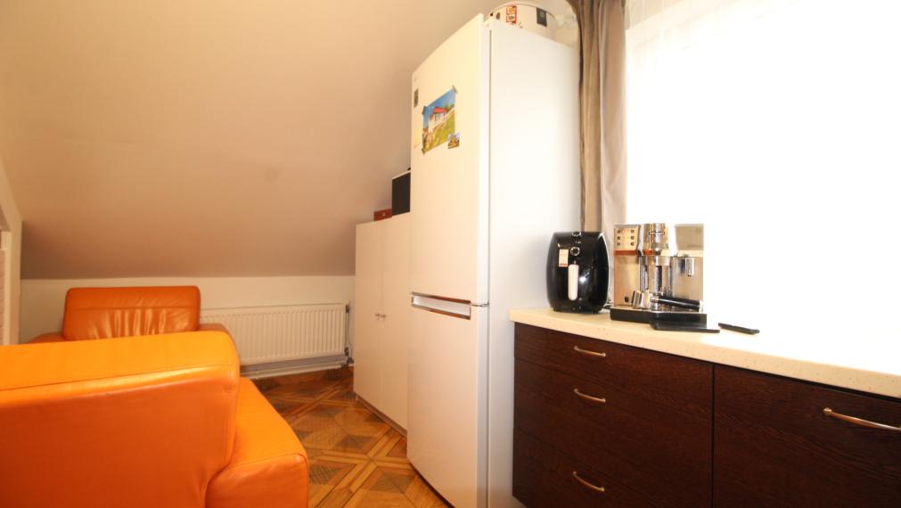 NA PREDAJ: 2-gen. Rodinný dom (2 bytové jednotky), Veľká Ida