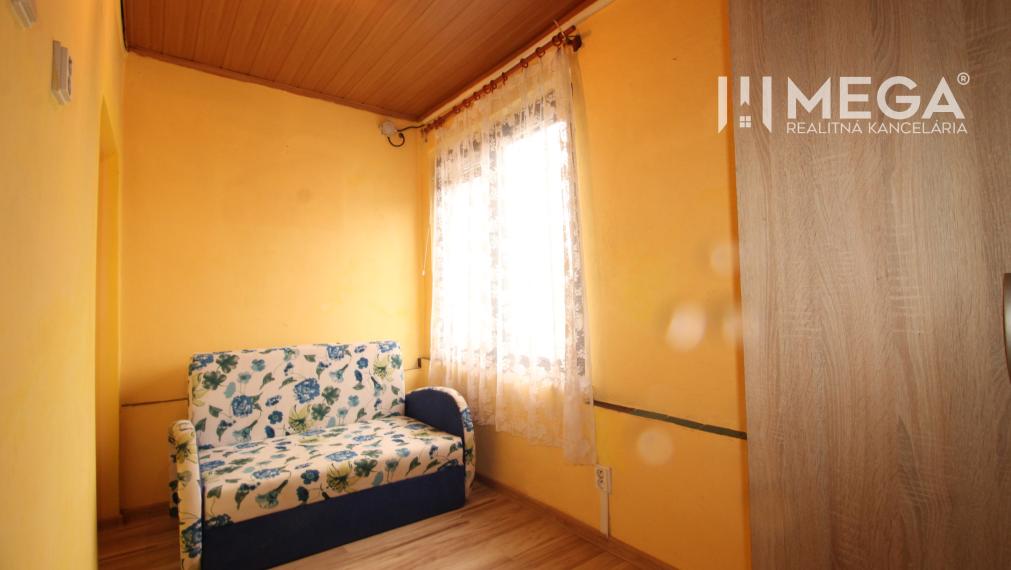 NA PREDAJ: 2-gen. Rodinný dom (2 bytové jednotky), Veľká Ida