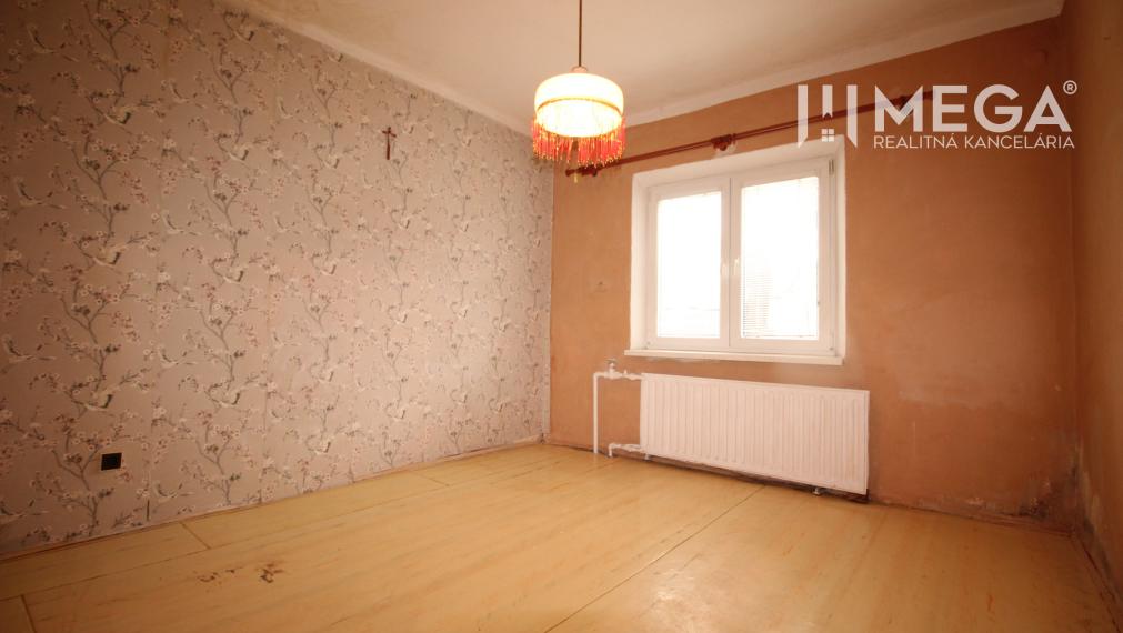 NA PREDAJ: 2-gen. Rodinný dom (2 bytové jednotky), Veľká Ida