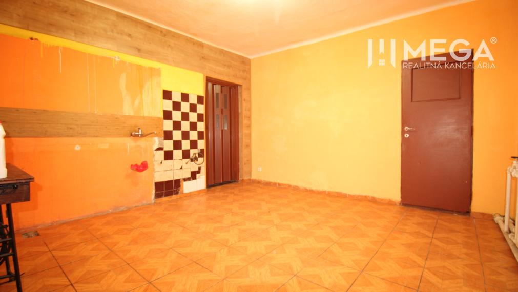 NA PREDAJ: 2-gen. Rodinný dom (2 bytové jednotky), Veľká Ida