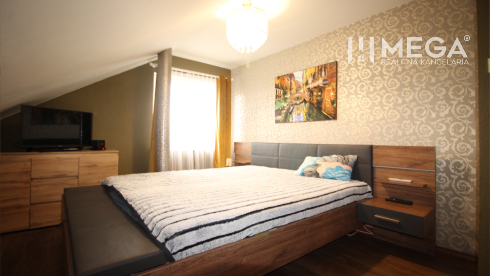 NA PREDAJ: 2-gen. Rodinný dom (2 bytové jednotky), Veľká Ida