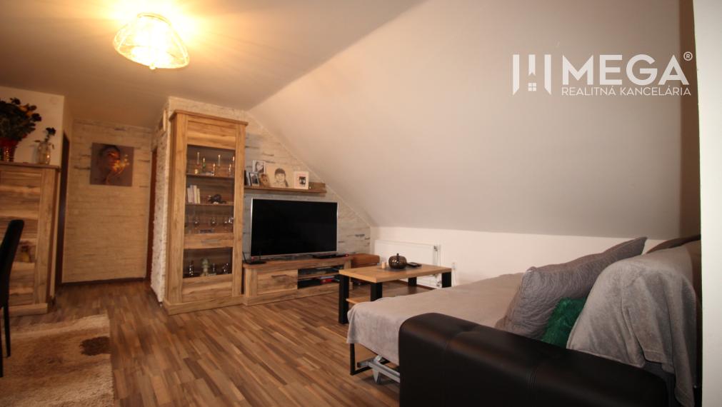 NA PREDAJ: 2-gen. Rodinný dom (2 bytové jednotky), Veľká Ida