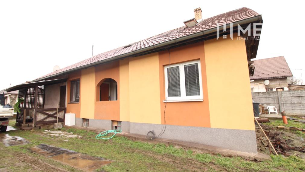 NA PREDAJ: 2-gen. Rodinný dom (2 bytové jednotky), Veľká Ida