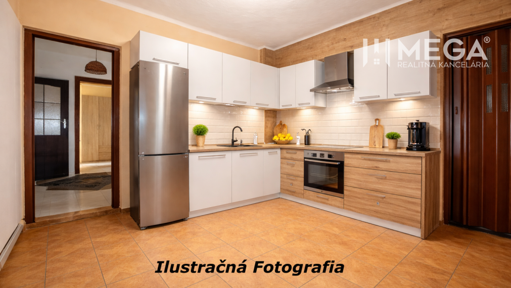 NA PREDAJ: 2-gen. Rodinný dom (2 bytové jednotky), Veľká Ida