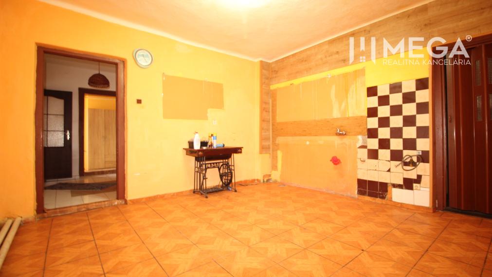 NA PREDAJ: 2-gen. Rodinný dom (2 bytové jednotky), Veľká Ida