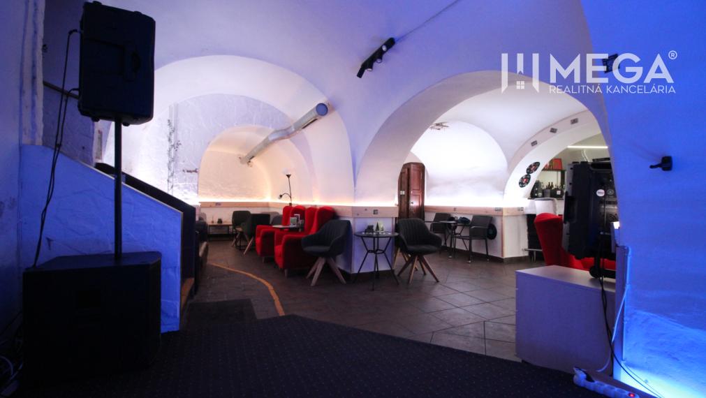 NA PRENÁJOM: Obchodný priestor v srdci Košíc - Alžbetina ulica