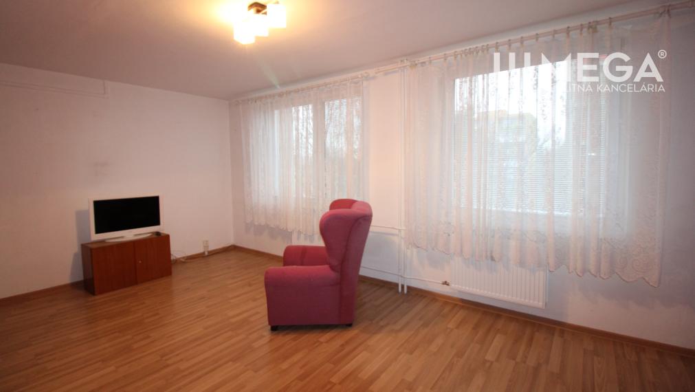 NOVINKA - 3 izbový byt v pôvodnom stave, blízko centra mesta Humenné