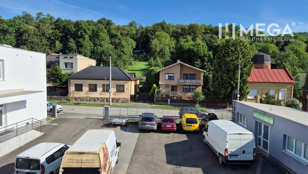 Prenájom kancelárie blízko centra Humenného (15,20 m2)