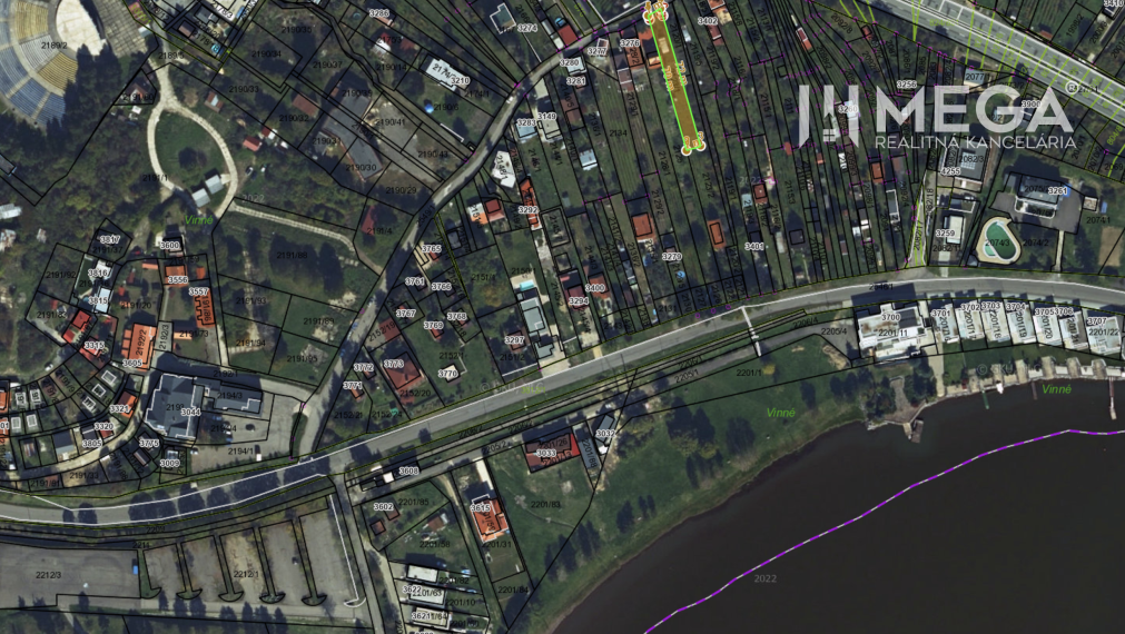 Na predaj Vinica s obytnou unimobunkou len pár minút od Zemplínskej šíravy