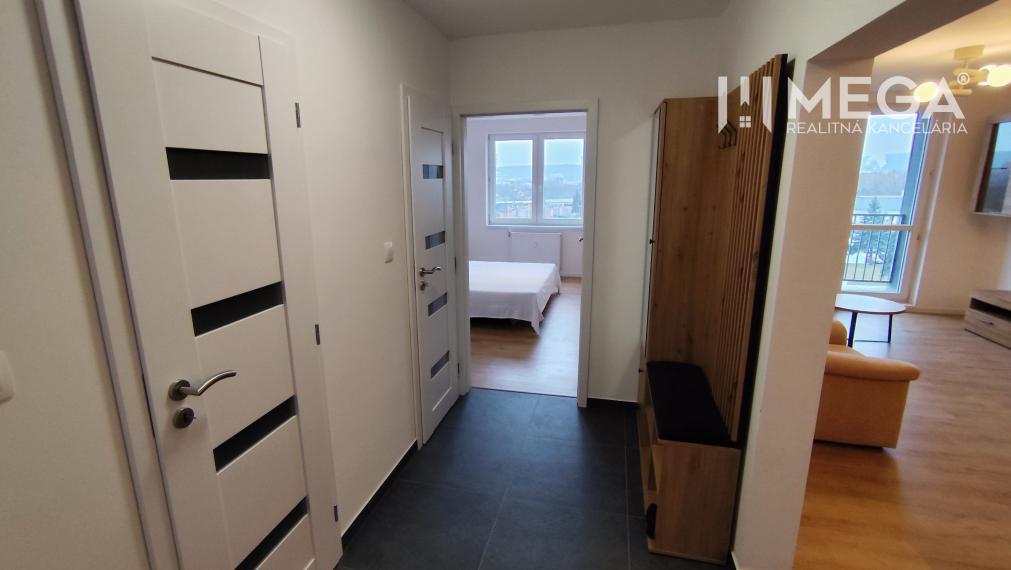 NA PRENÁJOM - 2izbový byt v zrekonštruovanom bytovom dome v Strážskom