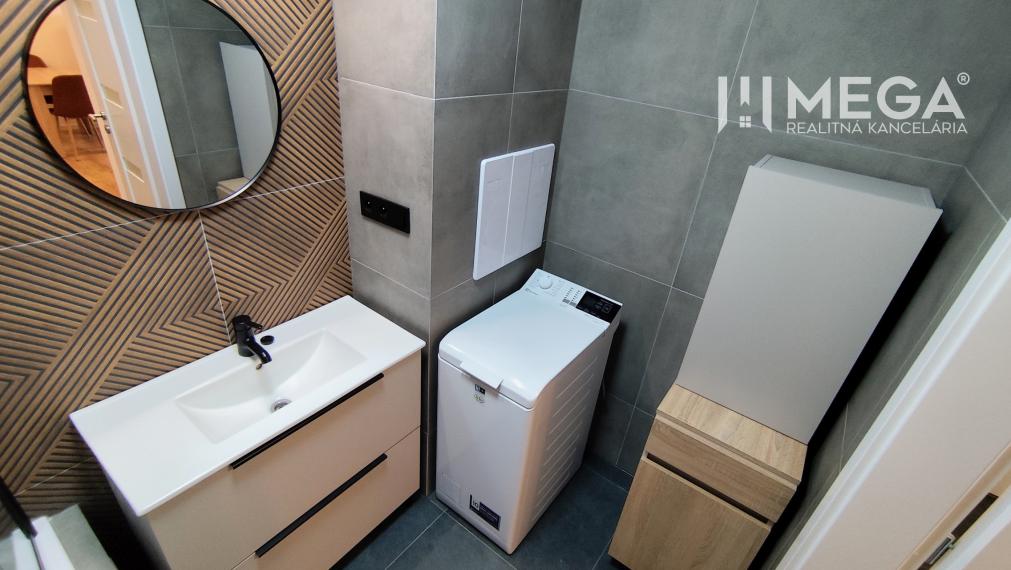 NA PRENÁJOM - 2izbový byt v zrekonštruovanom bytovom dome v Strážskom