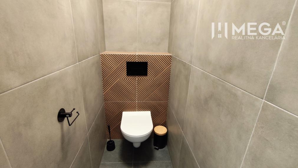 NA PRENÁJOM - 2izbový byt v zrekonštruovanom bytovom dome v Strážskom