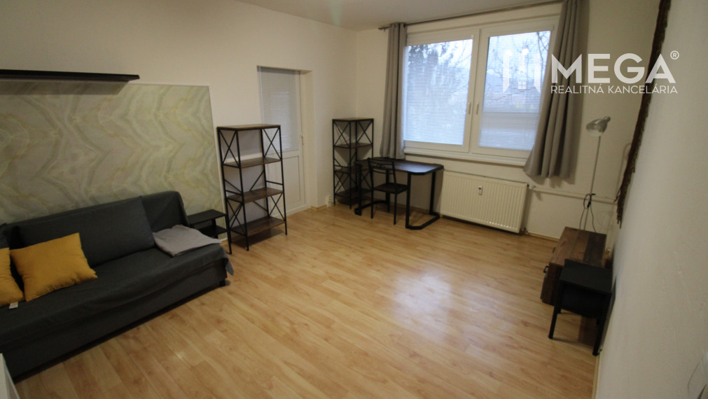 Prenajatý - 1 izbový byt v centre mesta Humenné