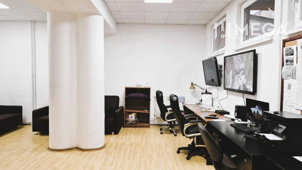 PRENÁJOM obchodných priestorov (36 m2) v CENTRE MESTA HUMENNÉ