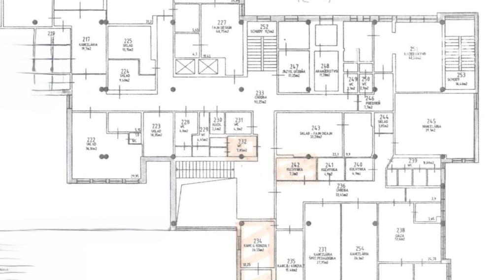 PRENÁJOM priestorov (35 m2) v CENTRE MESTA HUMENNÉ