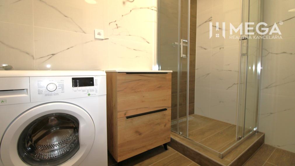 NA PRENÁJOM ÚPLNE NOVÝ 2-IZBOVÝ BYT V ŠIRŠOM CENTRE - HUMENNÉ
