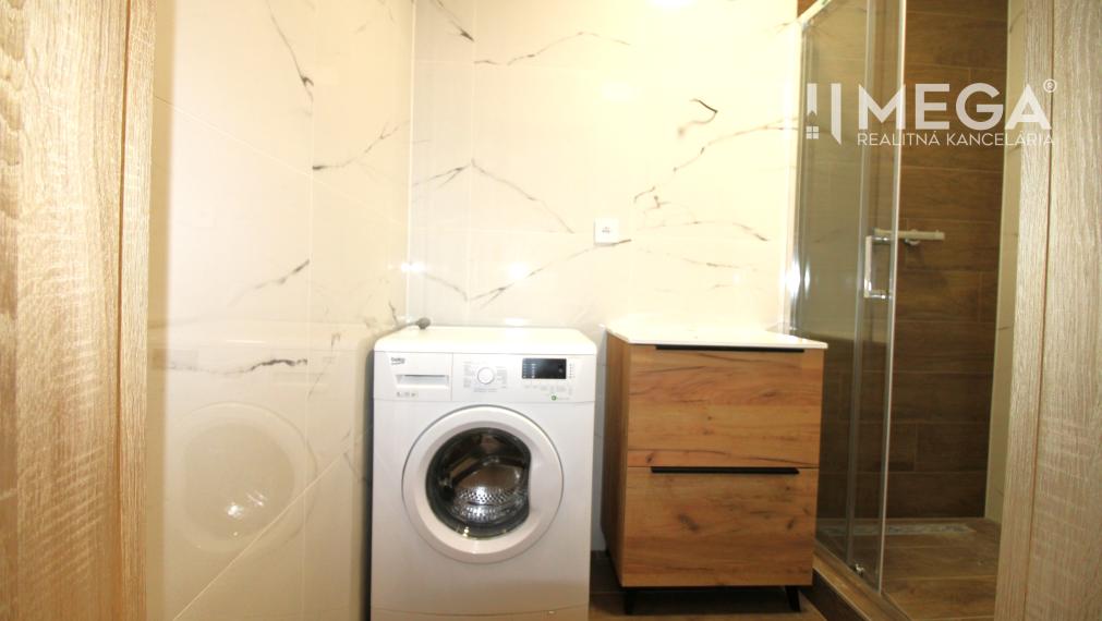 NA PRENÁJOM ÚPLNE NOVÝ 2-IZBOVÝ BYT V ŠIRŠOM CENTRE - HUMENNÉ