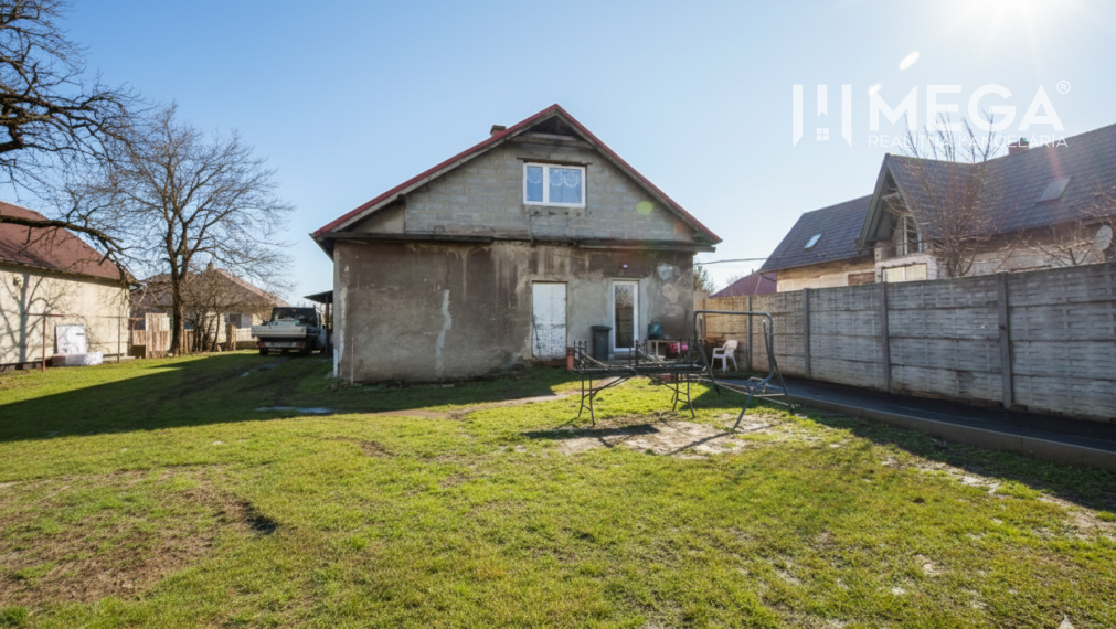 VÝRAZNÁ ZĽAVA: 2-gen. Rodinný dom (2 bytové jednotky), Veľká Ida