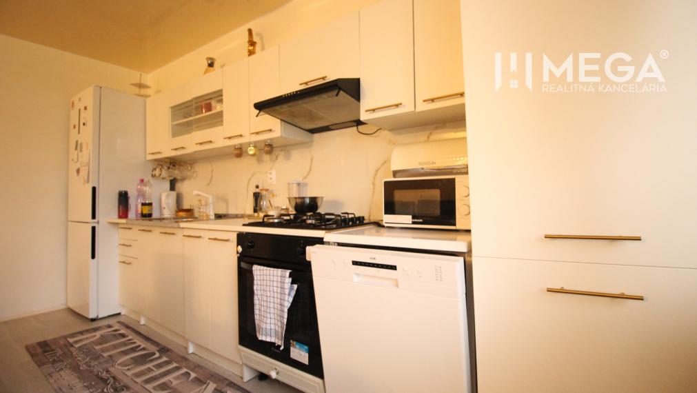 NA PREDAJ: Rodinný dom po kompletnej rekonštrukcii - Úbrež