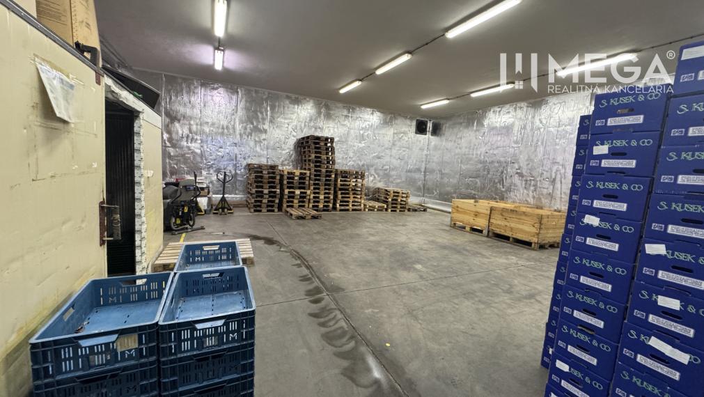 NA PREDAJ: OBJEKT VHODNÝ NA PODNIKANIE-SKLADOVANIE A SLUŽBY